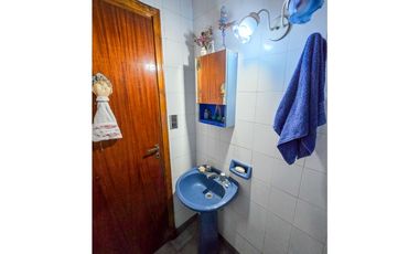 Chalet 4 amb. quincho, garage+ Local/Depto - Carasa y Av. J. P. Ramos