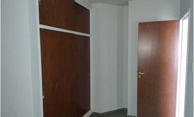 Departamento en venta. 2 dorm. sobre Av. Santa Fe barrio Alberdi