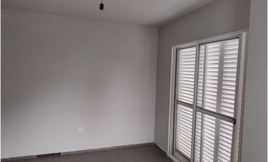 Departamento en venta. 2 dorm. sobre Av. Santa Fe barrio Alberdi