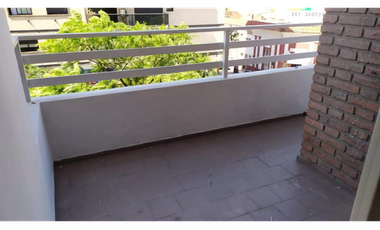 Departamento en venta. 2 dorm. sobre Av. Santa Fe barrio Alberdi