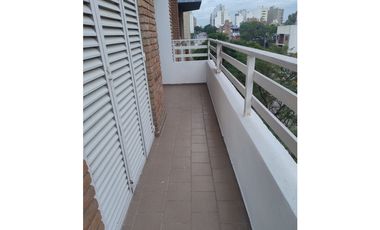 Departamento en venta. 2 dorm. sobre Av. Santa Fe barrio Alberdi