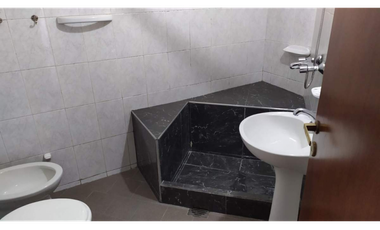 Departamento en venta. 2 dorm. sobre Av. Santa Fe barrio Alberdi