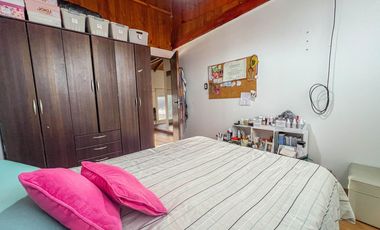 Chalet 5 amb c/ parque, quincho, piscina y e/auto - Irala y Valentini