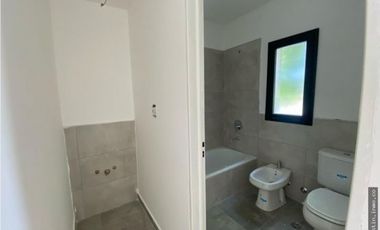 DUPLEX A LA VENTA EN HERMOSO COMPLEJO EN PILAR