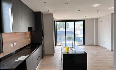 Ed. SM 161  de 3 dormitorios Barrio Camba Cua