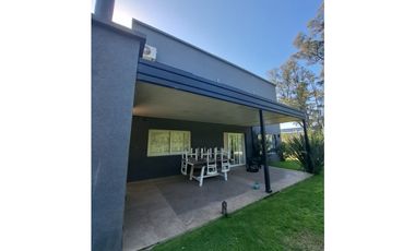 CASA A LA VENTA EN WESTON FRANCISCO ALVAREZ