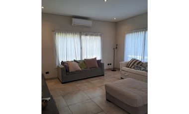 CASA A LA VENTA EN WESTON FRANCISCO ALVAREZ