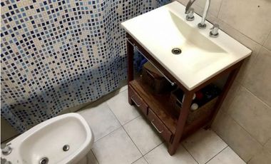 CASA A LA VENTA EN PAUNERO AL 700, MORON (APTA CREDITO)