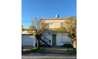 CASA EN VENTA MARIANO MORENO