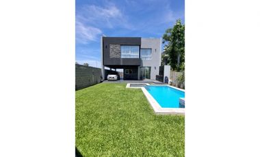CASA A LA VENTA EN ITUZAINGO, EN VILLA UDAONDO