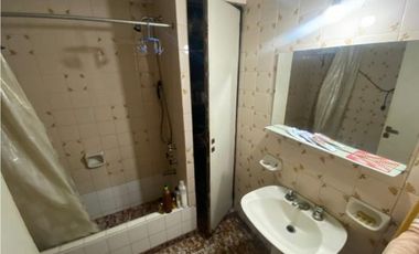 CASA A LA VENTA CON LOCAL EN RIPAMONTI 3500, CASTELAR