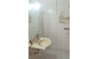 Venta Casa Patricios. 2 Dor Mas Dpto 1 Dor Pa