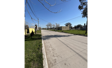 Propiedad 5 ambientes sobre asfalto, Camet Norte