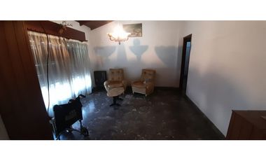 EXCELENTE CHALET EN VENTA. BARRIO AERONAUTICO - ITUZAINGO NORTE