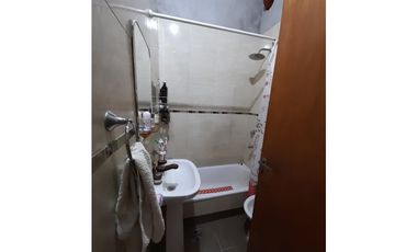 CASA EN PH EN DOS PLANTAS EN VENTA. ITUZAINGO NORTE