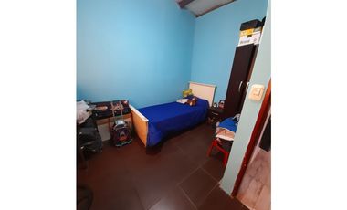 CASA EN PH EN DOS PLANTAS EN VENTA. ITUZAINGO NORTE