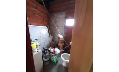 CASA EN PH EN DOS PLANTAS EN VENTA. ITUZAINGO NORTE