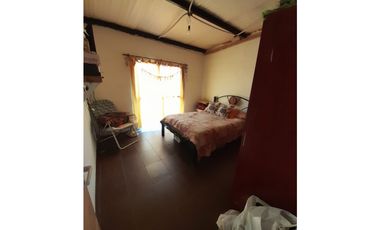 CASA EN PH EN DOS PLANTAS EN VENTA. ITUZAINGO NORTE