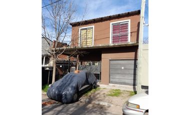 CASA EN PH EN DOS PLANTAS EN VENTA. ITUZAINGO NORTE