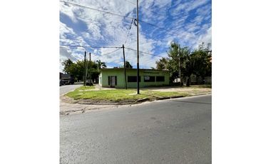 Local comercial con 4 deptos