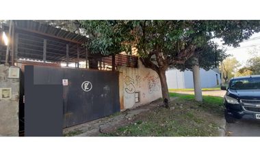 CHALET Y DOS DEPARTAMENTOS EN VENTA. ITUZAINGO NORTE