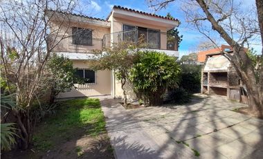 IMPORTANTE CHALET Y DEPARTAMENTO EN VENTA. VILLA UDAONDO