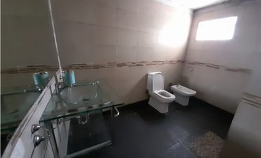 IMPORTANTE CHALET Y DEPARTAMENTO EN VENTA. VILLA UDAONDO