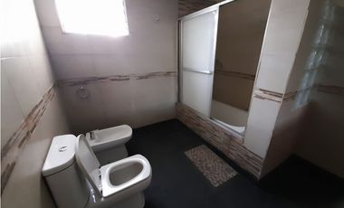 IMPORTANTE CHALET Y DEPARTAMENTO EN VENTA. VILLA UDAONDO