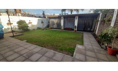 Hermosa casa en dos plantas en venta. Ituzaingó Norte