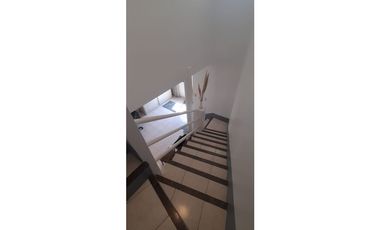 EXCELENTE DUPLEX EN CONDOMINIO EN VENTA. ITUZAINGO NORTE