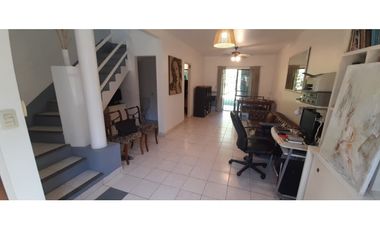 EXCELENTE DUPLEX EN CONDOMINIO EN VENTA. ITUZAINGO NORTE