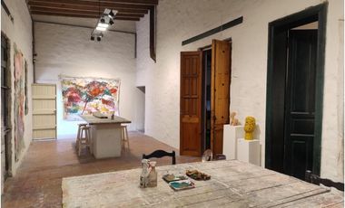 Casona en Venta Sobre Av Ricardo Rojas. Villa Rivera Indarte