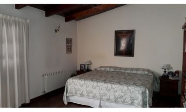 Casa en Venta de 5 Dor con pileta B° Arguello - zona norte Córdoba