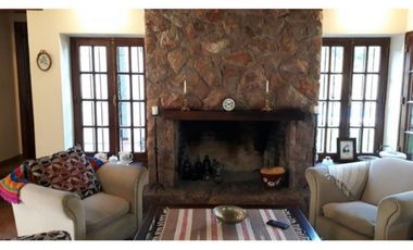 Casa en Venta de 5 Dor con pileta B° Arguello - zona norte Córdoba