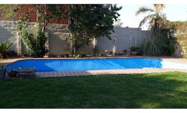 Casa en Venta de 5 Dor con pileta B° Arguello - zona norte Córdoba
