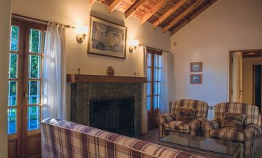 ¡¡ Encantadora casa a dos Cuadras del Mar en Zona Golf !!