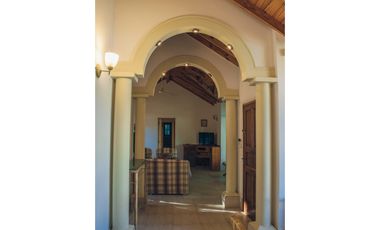 ¡¡ Encantadora casa a dos Cuadras del Mar en Zona Golf !!