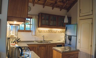 ¡¡ Encantadora casa a dos Cuadras del Mar en Zona Golf !!