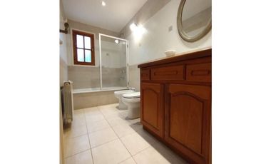 ¡¡ Encantadora casa a dos Cuadras del Mar en Zona Golf !!