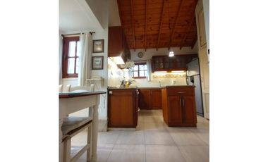 ¡¡ Encantadora casa a dos Cuadras del Mar en Zona Golf !!