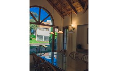 ¡¡ Encantadora casa a dos Cuadras del Mar en Zona Golf !!