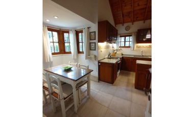 ¡¡ Encantadora casa a dos Cuadras del Mar en Zona Golf !!