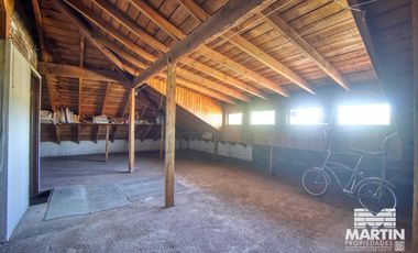 Chalet 7 amb. con jardín, suite, dep. de servicio - Martínez