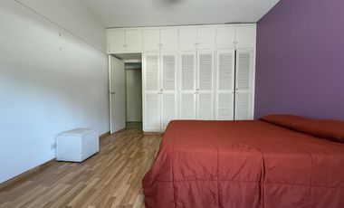 Depto 3 ambientes, 2° piso por escalera, 61m², muy buen estado y excelente ubicación – Lomas Oeste