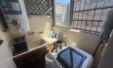 Depto 3 ambientes, 2° piso por escalera, 61m², muy buen estado y excelente ubicación – Lomas Oeste