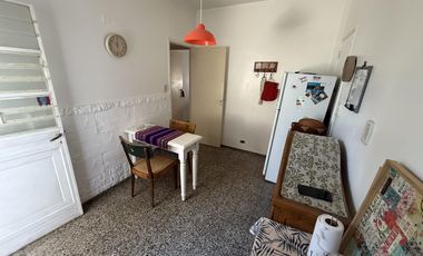 Depto 3 ambientes, 2° piso por escalera, 61m², muy buen estado y excelente ubicación – Lomas Oeste