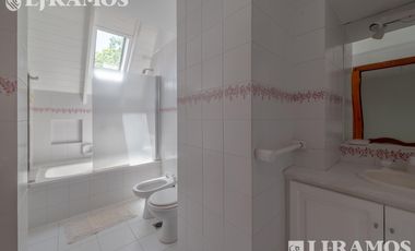 CASA EN SAN ISIDRO CHICO