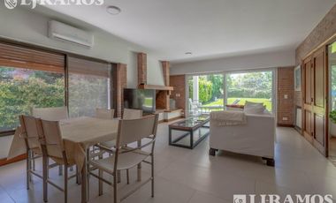 CASA EN SAN ISIDRO CHICO