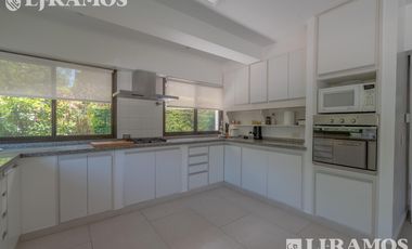 CASA EN SAN ISIDRO CHICO