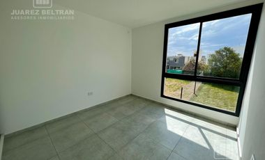 Duplex en Venta - 3 Dormitorios -  en 7 Soles - MALAGUEÑO
